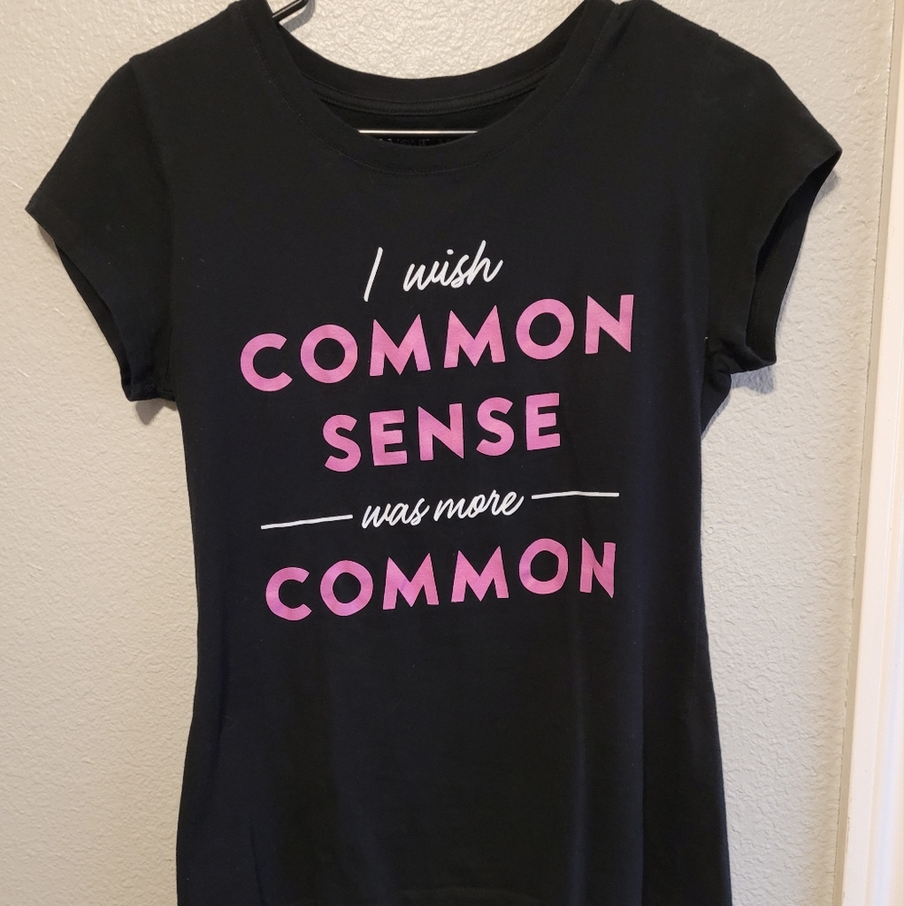 ❄️Sz L graphic t-shirt